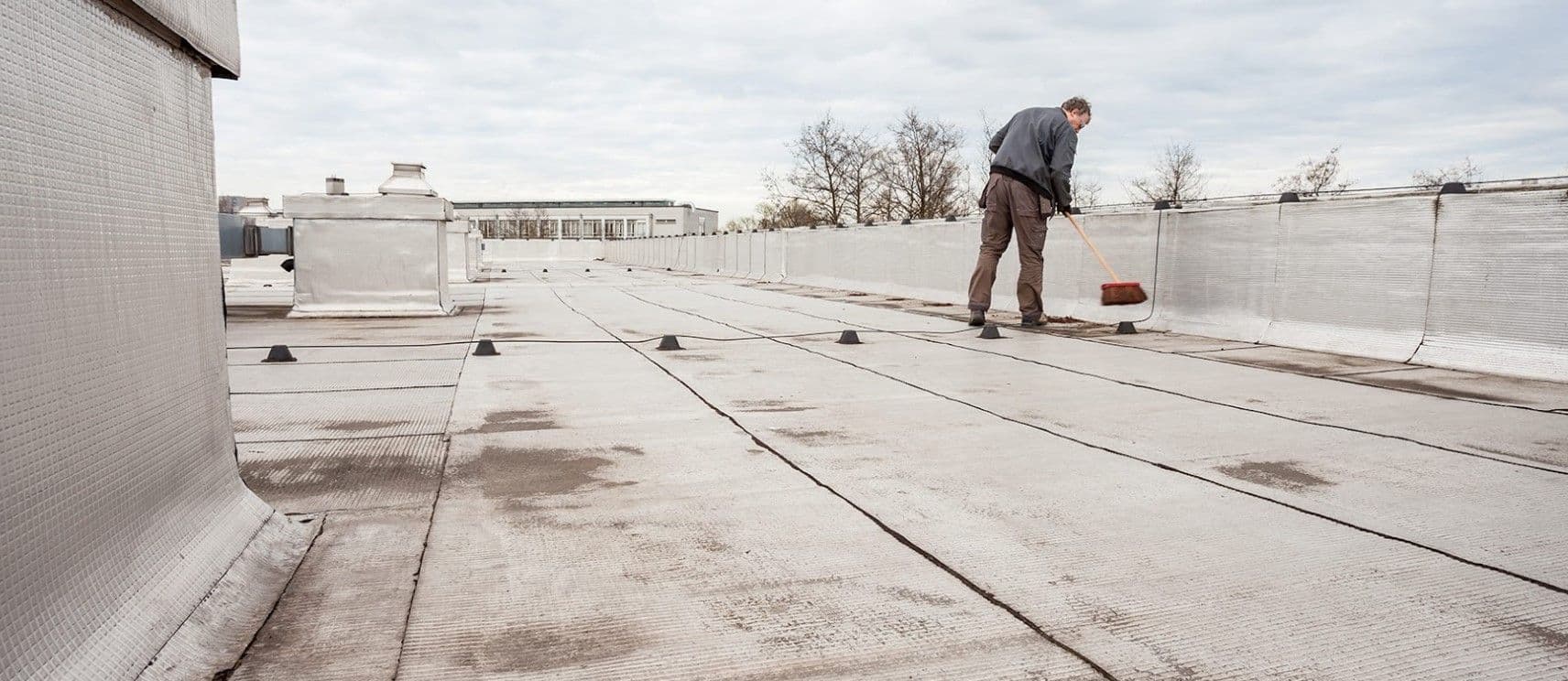 commercial-flat-roof-damage-signs.jpg